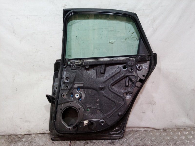 Recambio de puerta trasera derecha para audi a4 berlina (8e) 2.0 tdi 16v (103kw) referencia OEM IAM 8E0833052J 8E0833052J 8E0833
