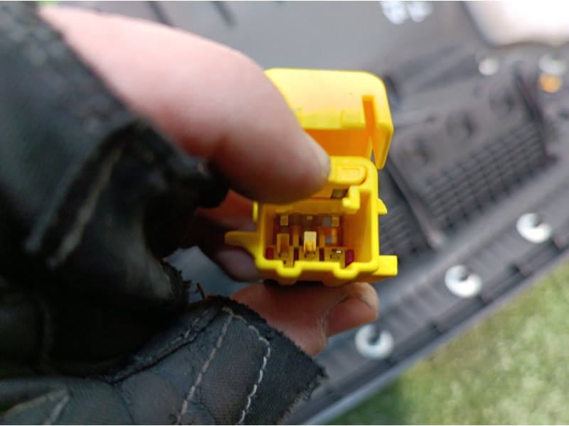 Recambio de airbag lateral trasero izquierdo para volkswagen tiguan (5n1) 2.0 tdi referencia OEM IAM 5N0867765C 5N0867765C 30367