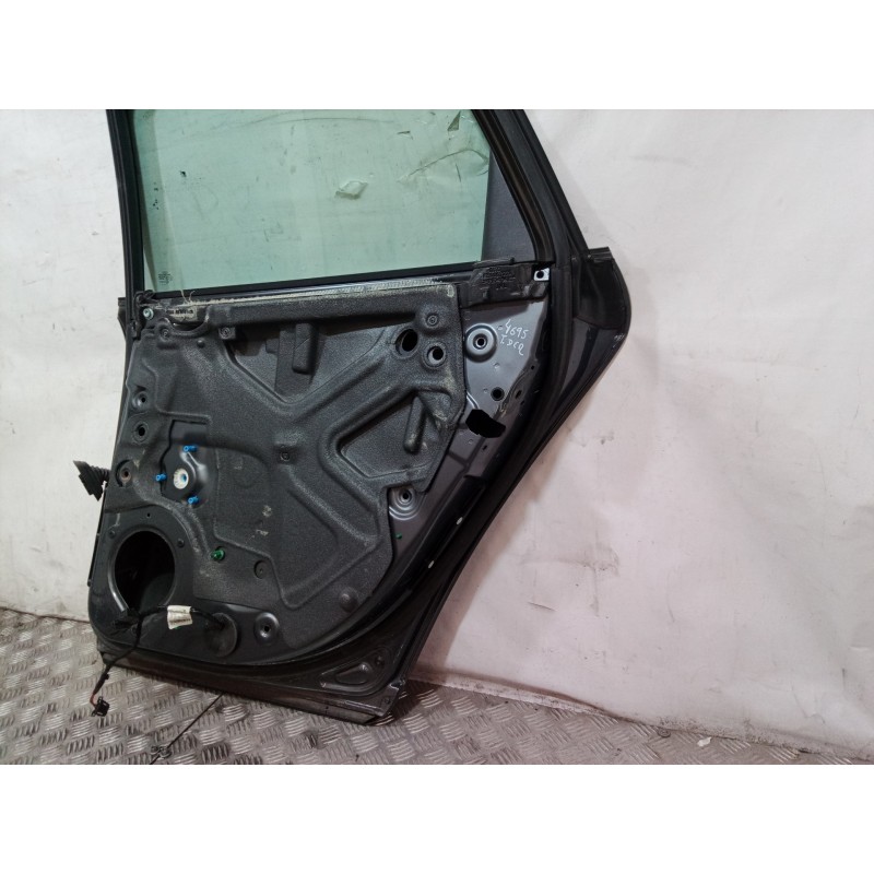 Recambio de puerta trasera derecha para audi a4 berlina (8e) 2.0 tdi 16v (103kw) referencia OEM IAM 8E0833052J 8E0833052J 8E0833
