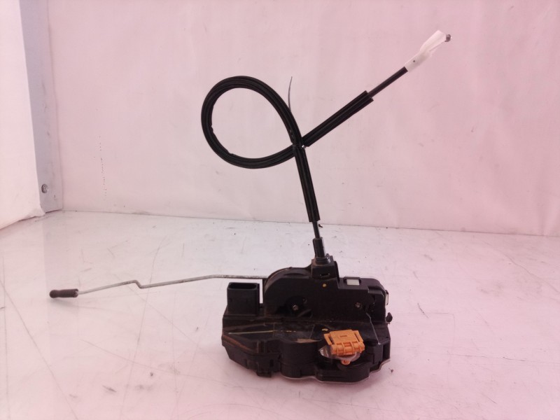 Recambio de cerradura puerta delantera derecha para chevrolet aveo berlina hatchback ltz referencia OEM IAM 3023880 3023880 A046