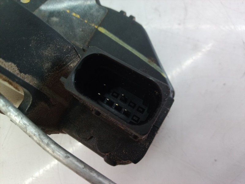 Recambio de cerradura puerta delantera derecha para chevrolet aveo berlina hatchback ltz referencia OEM IAM 3023880 3023880 A046