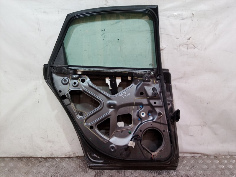 Recambio de puerta trasera izquierda para audi a4 berlina (8e) 2.0 tdi 16v (103kw) referencia OEM IAM 8E0833051J 8E0833051J 8E08