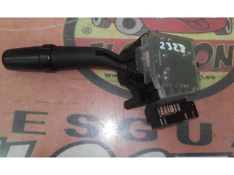 Recambio de mando limpia para toyota avensis wagon (t25) 2.0 d-4d sol referencia OEM IAM 8465205170173821  