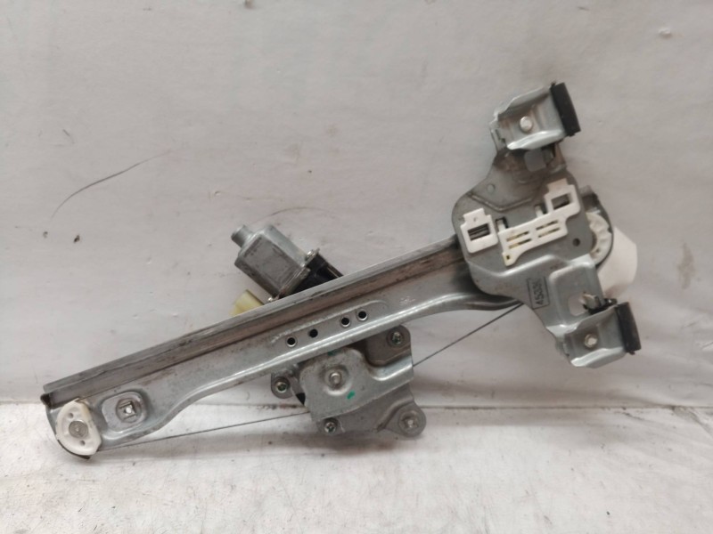 Recambio de elevalunas trasero derecho para chevrolet aveo berlina hatchback ltz referencia OEM IAM   