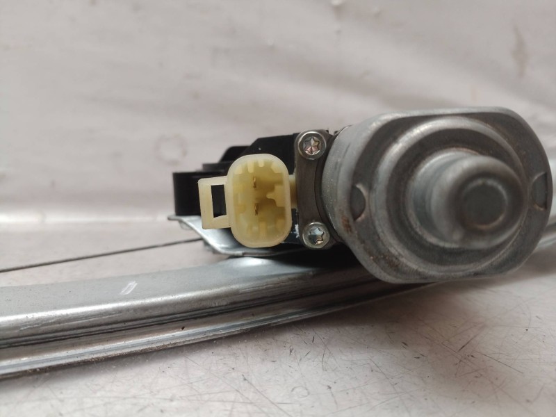 Recambio de elevalunas trasero derecho para chevrolet aveo berlina hatchback ltz referencia OEM IAM   