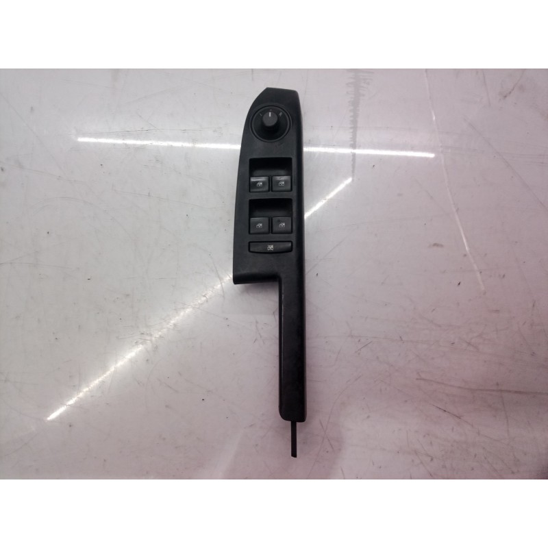 Recambio de mando elevalunas delantero izquierdo para chevrolet aveo berlina hatchback ltz referencia OEM IAM 95460071 95460071 