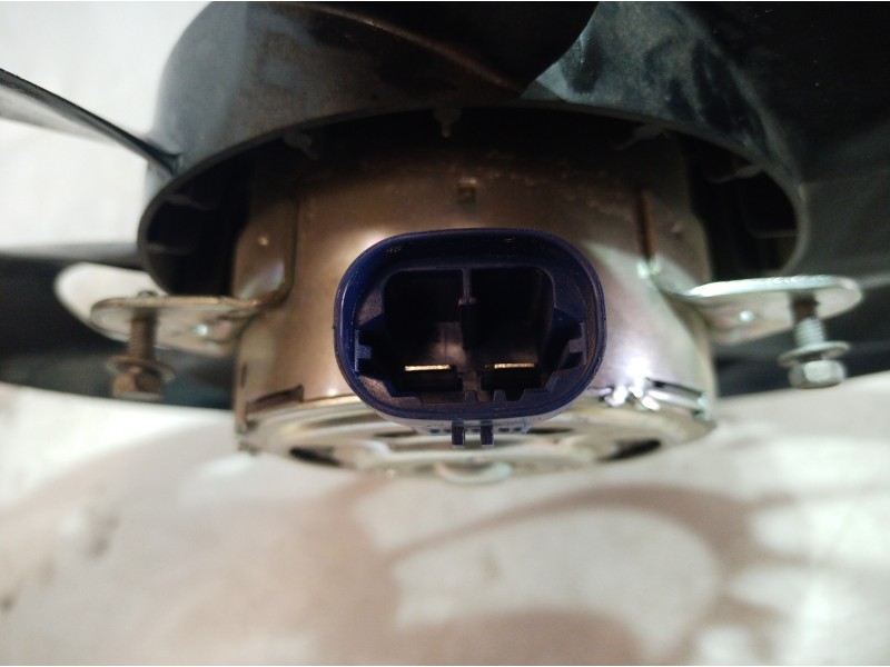 Recambio de electroventilador para renault captur helly hansen referencia OEM IAM 5YY0584 5YY0584 5YY0584