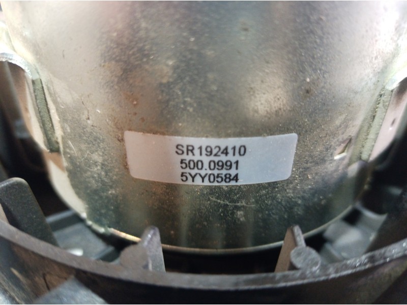 Recambio de electroventilador para renault captur helly hansen referencia OEM IAM 5YY0584 5YY0584 5YY0584