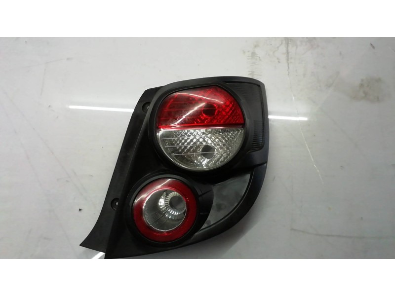 Recambio de piloto trasero derecho para chevrolet aveo berlina hatchback ltz referencia OEM IAM   