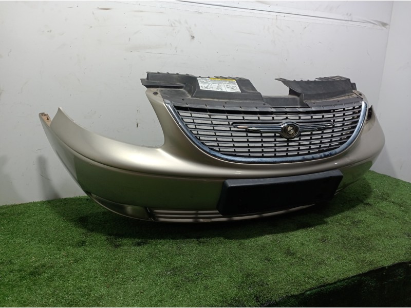 Recambio de paragolpes delantero para chrysler voyager (rg) referencia OEM IAM 04857388AA 04857388AA 04857388