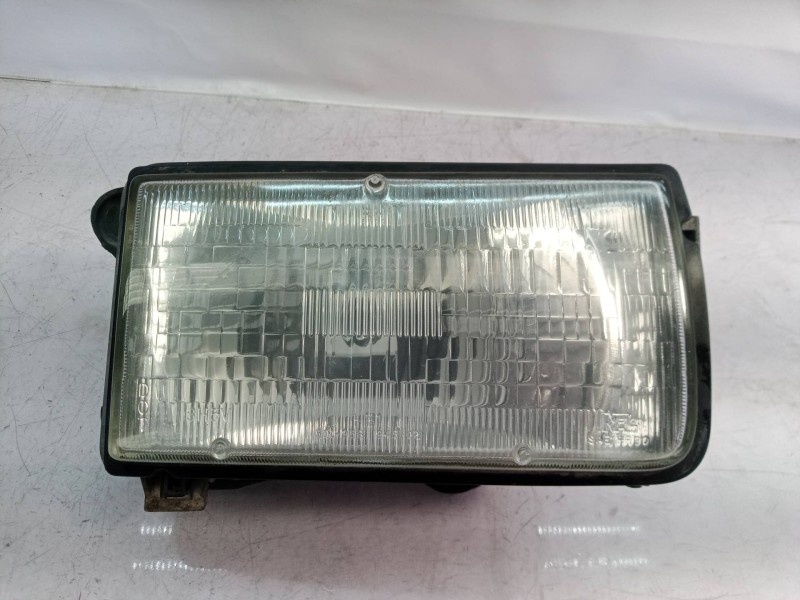 Recambio de faro derecho para isuzu rodeo referencia OEM IAM   