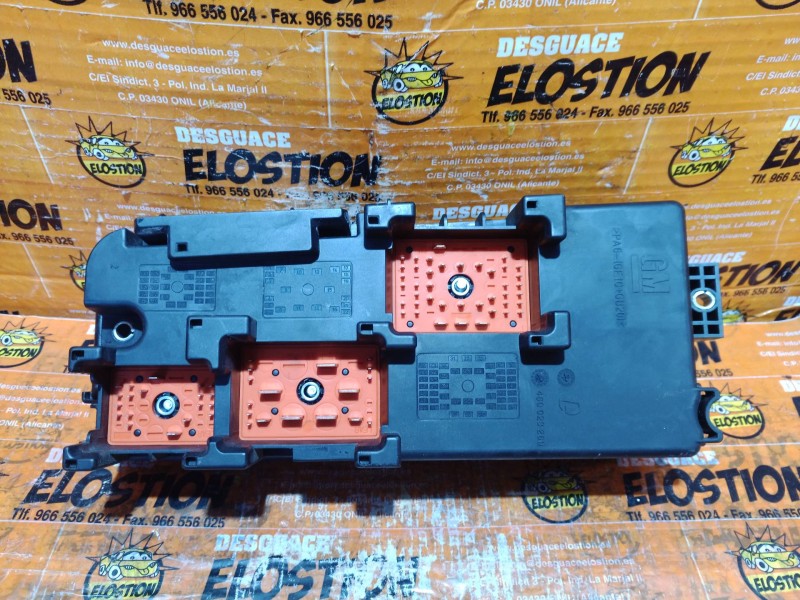 Recambio de caja reles / fusibles para opel vectra c berlina comfort referencia OEM IAM 13172979 13172979 