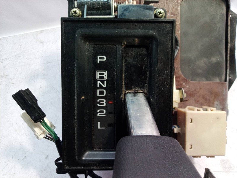 Recambio de palanca cambio para isuzu rodeo referencia OEM IAM   