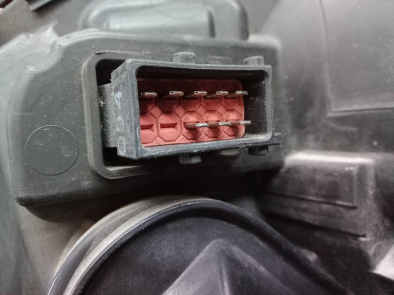 Recambio de faro derecho para opel vectra c berlina comfort referencia OEM IAM 15588800 15588800 15588800