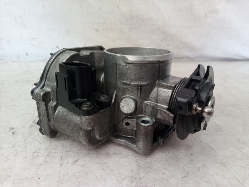 Recambio de caja mariposa para audi a4 berlina (b5) 1.8 t referencia OEM IAM 058133063M 058133063M 058133063