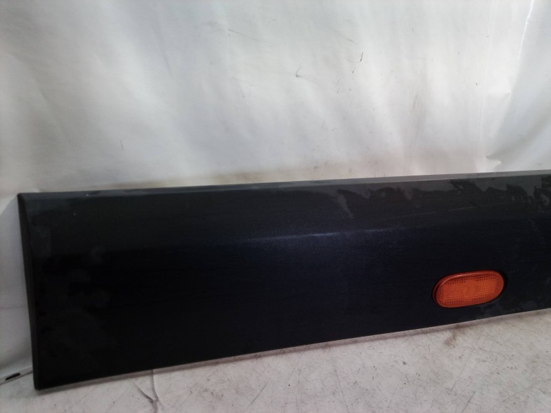 Recambio de moldura para volkswagen crafter caja cerrada 2.0 tdi referencia OEM IAM A9066901762 A9066901762 A9066901762