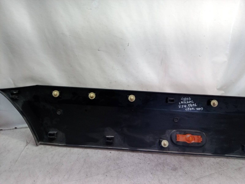 Recambio de moldura para volkswagen crafter caja cerrada 2.0 tdi referencia OEM IAM A9066901762 A9066901762 A9066901762