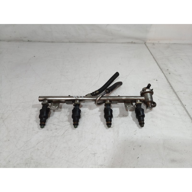 Recambio de rampa inyectora para audi a4 berlina (b5) 1.8 t referencia OEM IAM 058133681C 058133681C 058133681