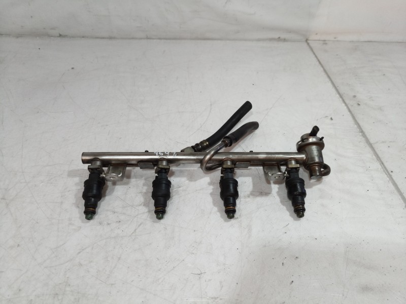 Recambio de rampa inyectora para audi a4 berlina (b5) 1.8 t referencia OEM IAM 058133681C 058133681C 058133681