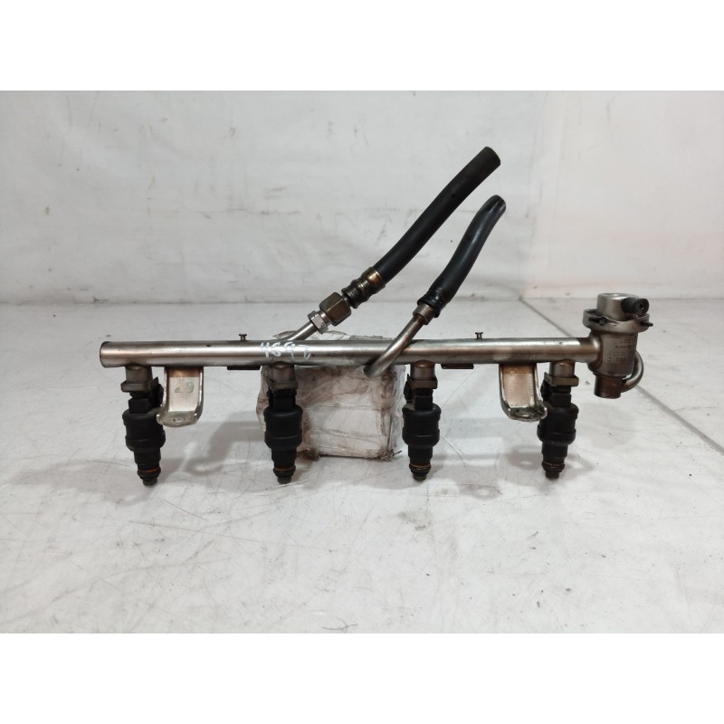 Recambio de rampa inyectora para audi a4 berlina (b5) 1.8 t referencia OEM IAM 058133681C 058133681C 058133681