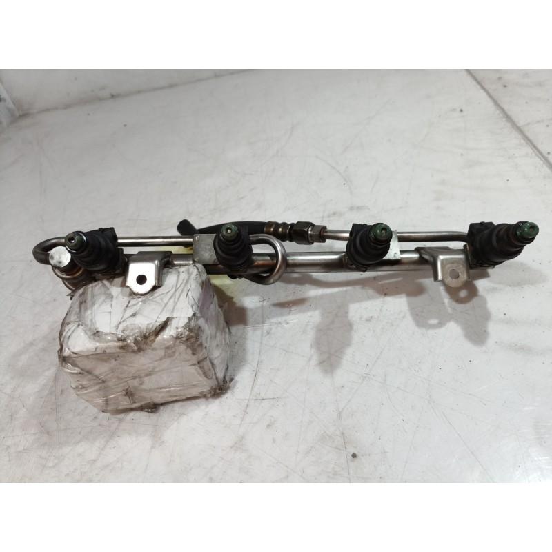 Recambio de rampa inyectora para audi a4 berlina (b5) 1.8 t referencia OEM IAM 058133681C 058133681C 058133681