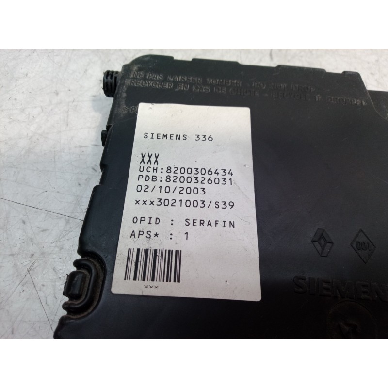 Recambio de caja reles / fusibles para renault megane ii berlina 3p pack authentique referencia OEM IAM 8200306434 8200306434 82