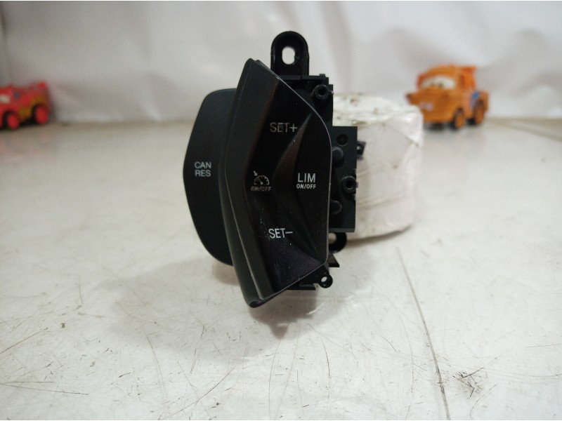 Recambio de mando volante para ford c-max edition referencia OEM IAM BK2T9E740AB BK2T9E740AB BK2T9E740