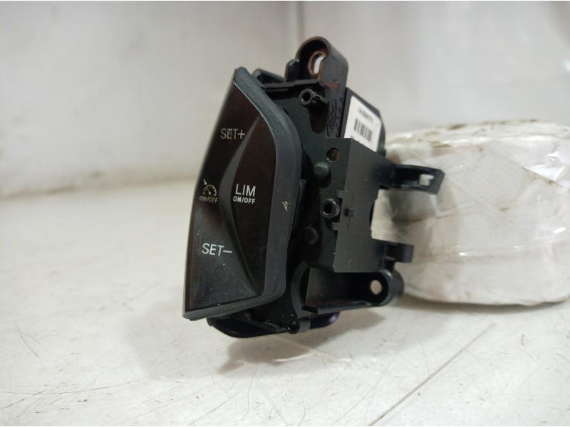 Recambio de mando volante para ford c-max edition referencia OEM IAM BK2T9E740AB BK2T9E740AB BK2T9E740