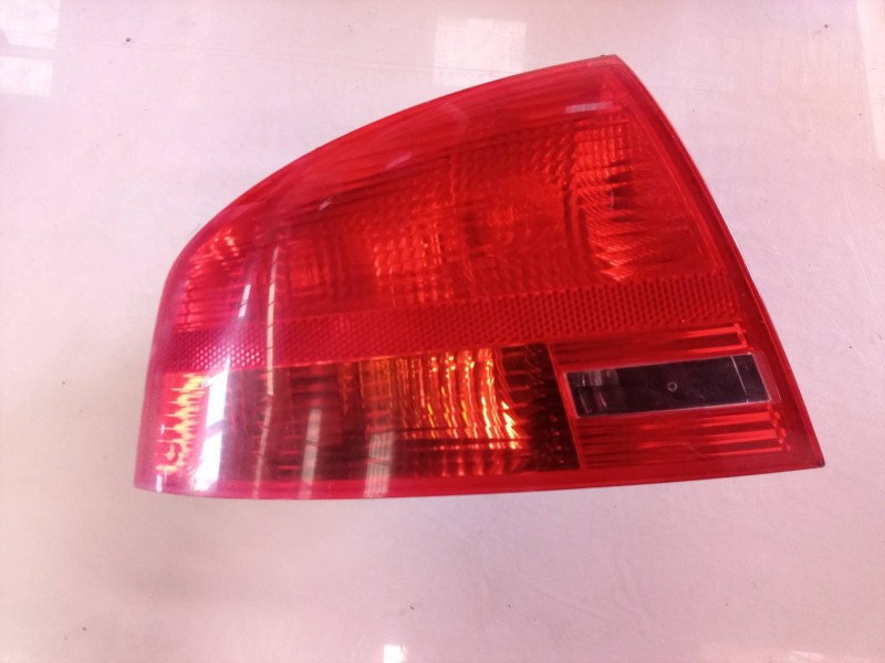 Recambio de piloto trasero izquierdo para audi a4 berlina (8e) 2.0 tdi 16v (103kw) referencia OEM IAM 8E5945095 8E5945095 8E5945