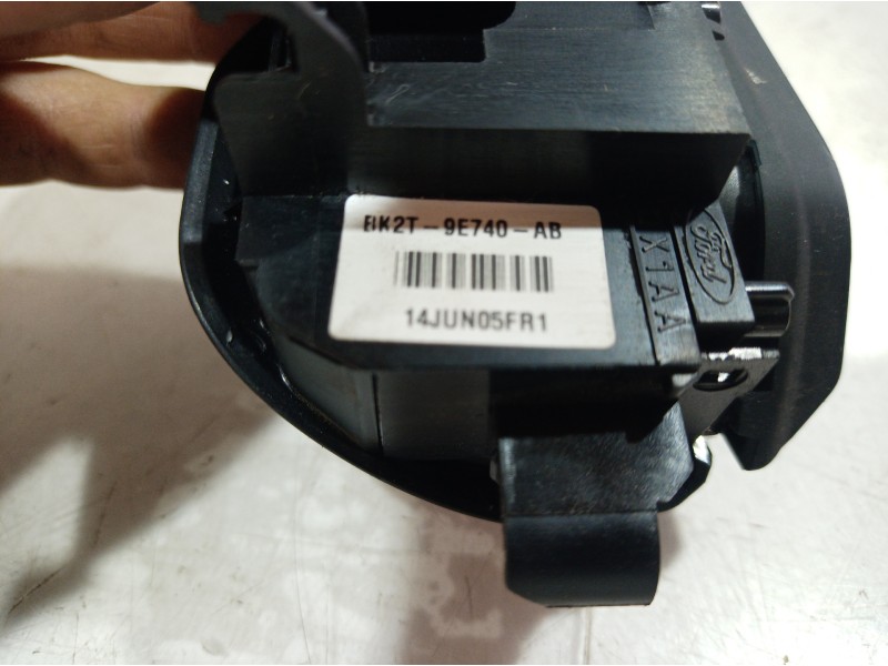 Recambio de mando volante para ford c-max edition referencia OEM IAM BK2T9E740AB BK2T9E740AB BK2T9E740