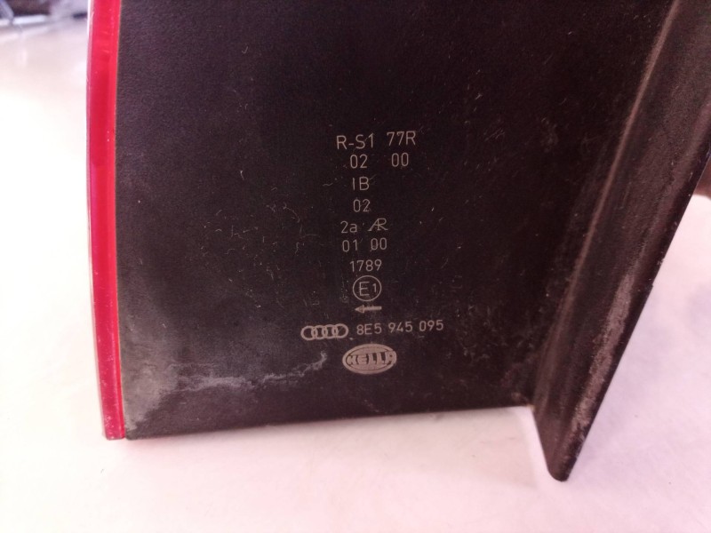 Recambio de piloto trasero izquierdo para audi a4 berlina (8e) 2.0 tdi 16v (103kw) referencia OEM IAM 8E5945095 8E5945095 8E5945