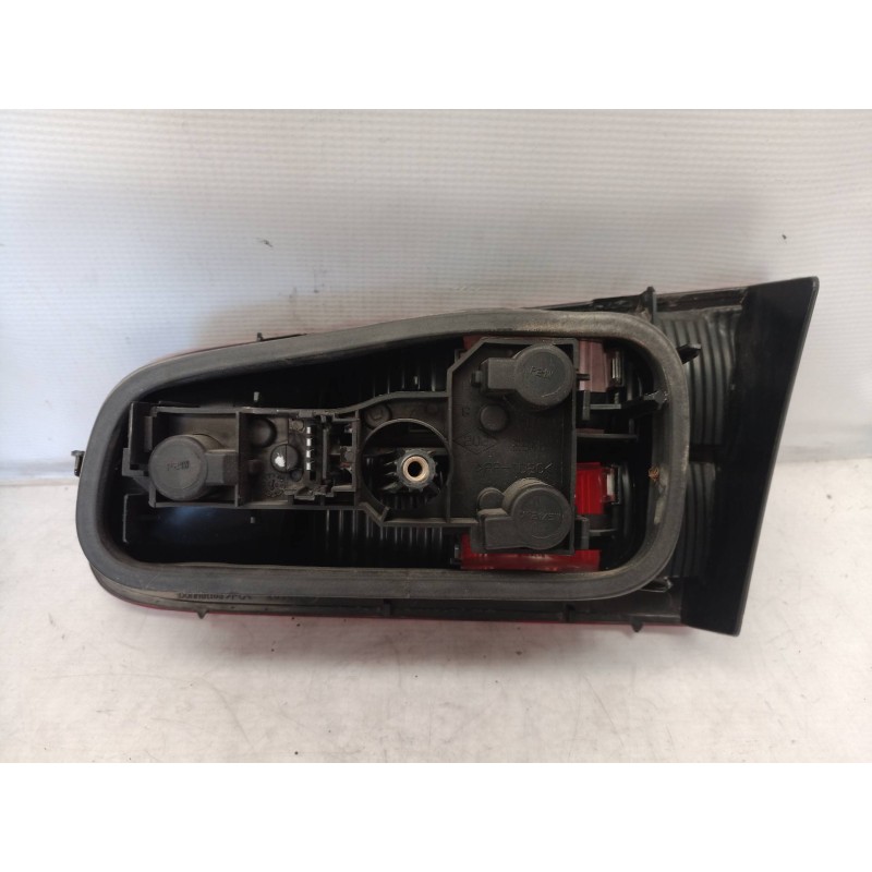 Recambio de piloto trasero izquierdo interior para renault laguna ii (bg0) authentique referencia OEM IAM 8200002475 8200002475 