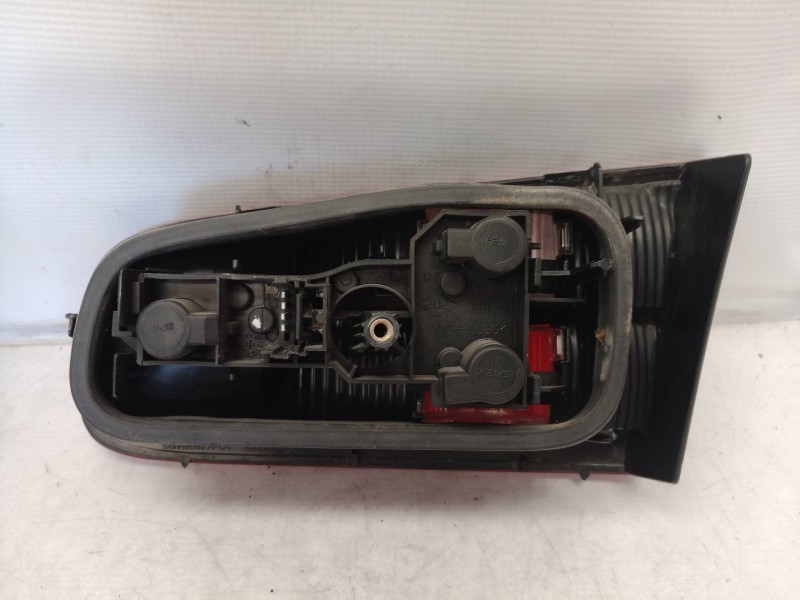 Recambio de piloto trasero izquierdo interior para renault laguna ii (bg0) authentique referencia OEM IAM 8200002475 8200002475 