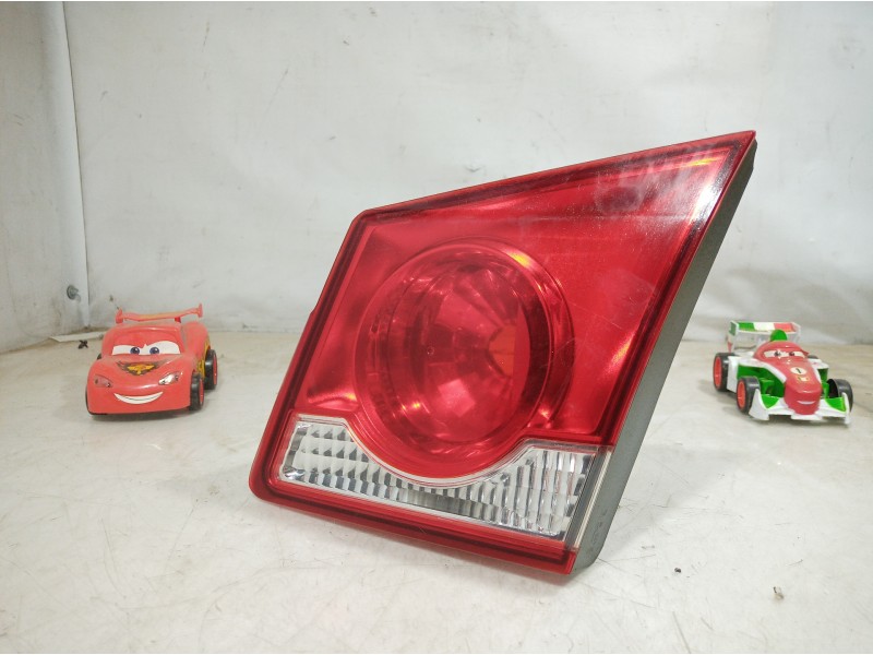 Recambio de piloto trasero maletero derecho para chevrolet cruze ls referencia OEM IAM   