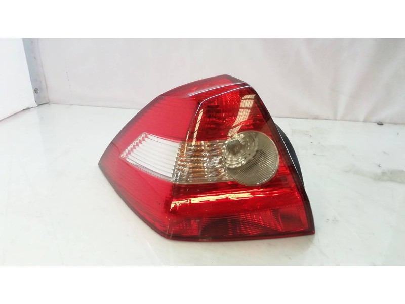 Recambio de piloto trasero izquierdo para renault megane ii classic berlina 1.5 dci diesel referencia OEM IAM   