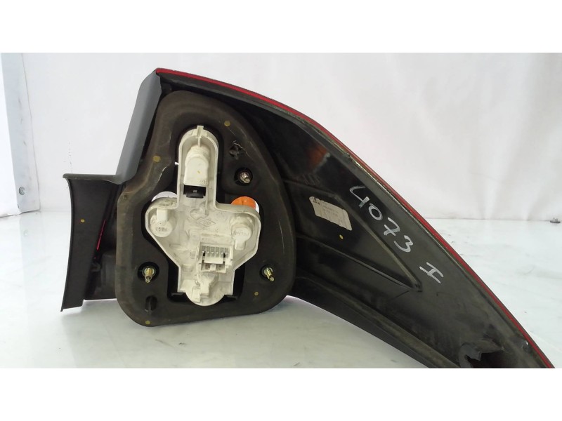 Recambio de piloto trasero izquierdo para renault megane ii classic berlina 1.5 dci diesel referencia OEM IAM   