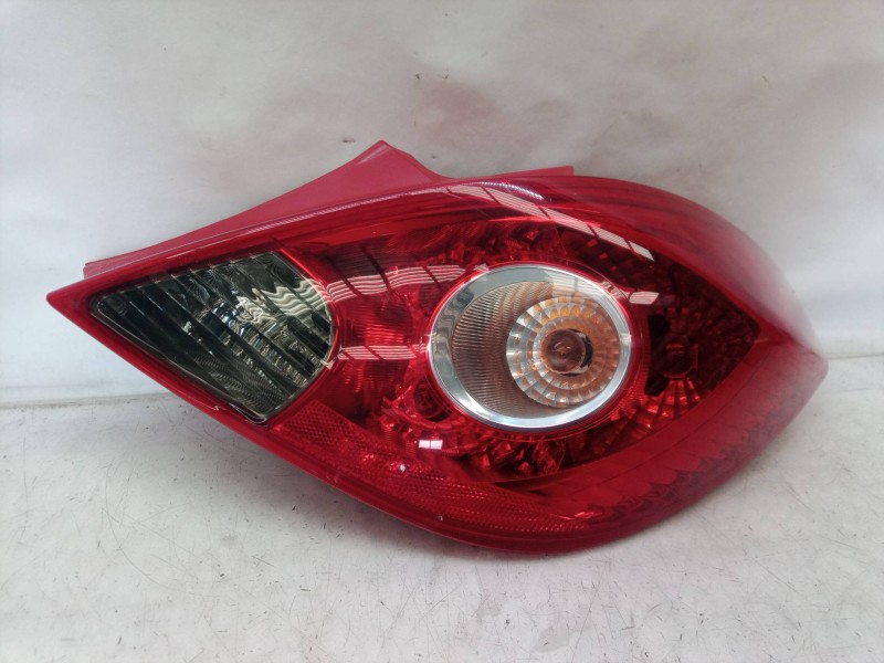 Recambio de piloto trasero derecho para opel corsa d sport referencia OEM IAM 1222131  