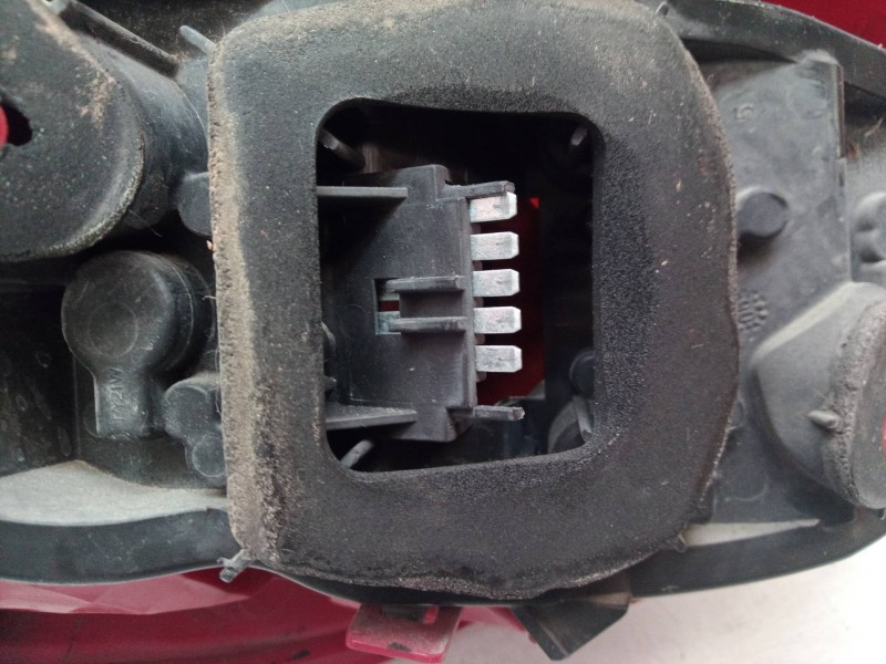 Recambio de piloto trasero derecho para opel corsa d sport referencia OEM IAM 1222131  