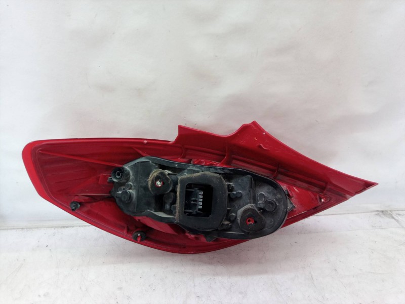 Recambio de piloto trasero derecho para opel corsa d sport referencia OEM IAM 1222131  