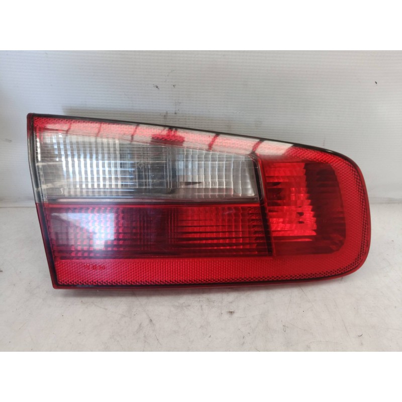 Recambio de piloto trasero izquierdo interior para renault laguna ii (bg0) 2.2 dci turbodiesel referencia OEM IAM 8200002475 820