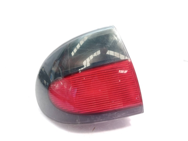 Recambio de piloto trasero izquierdo para renault megane i classic (la0) referencia OEM IAM   