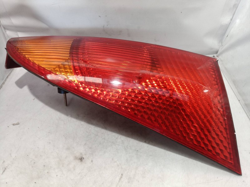 Recambio de piloto trasero derecho para ford focus berlina (cak) trend referencia OEM IAM   