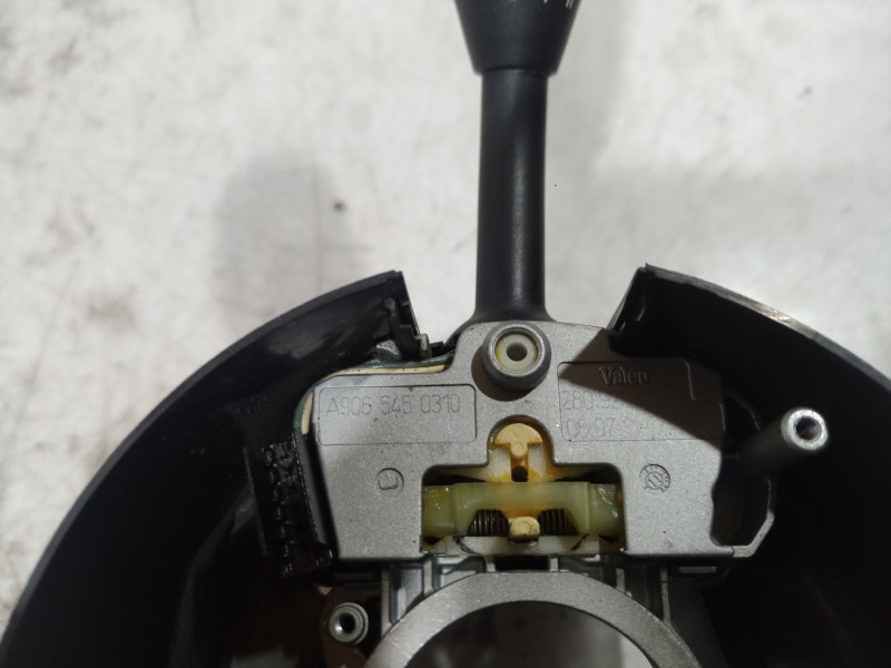 Recambio de mando multifuncion para volkswagen crafter caja cerrada 2.0 tdi referencia OEM IAM A9065450310 A9065450310 A90654503