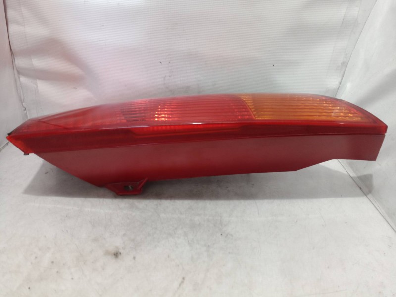 Recambio de piloto trasero izquierdo para ford focus berlina (cak) trend referencia OEM IAM   