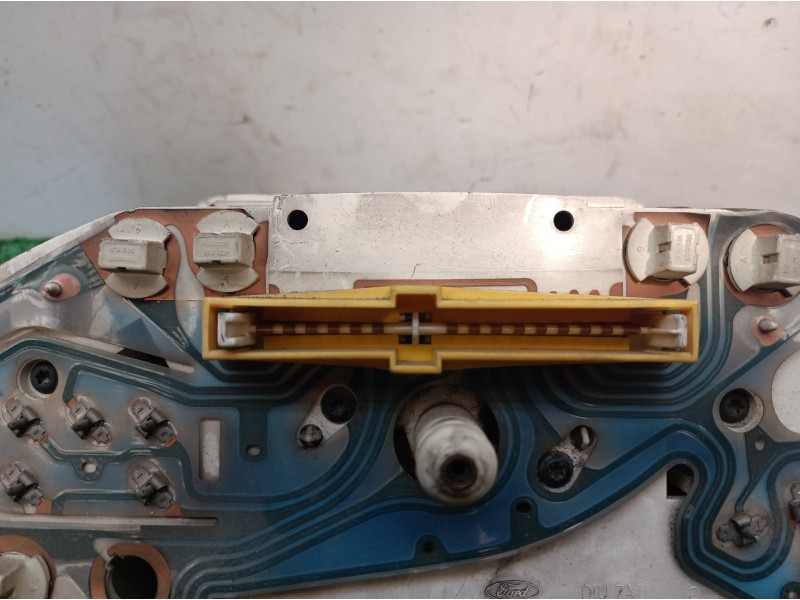 Recambio de cuadro instrumentos para ford fiesta berl./courier 1.1 cat referencia OEM IAM 89FB10841BC 89FB10841BC 89FB10848BB