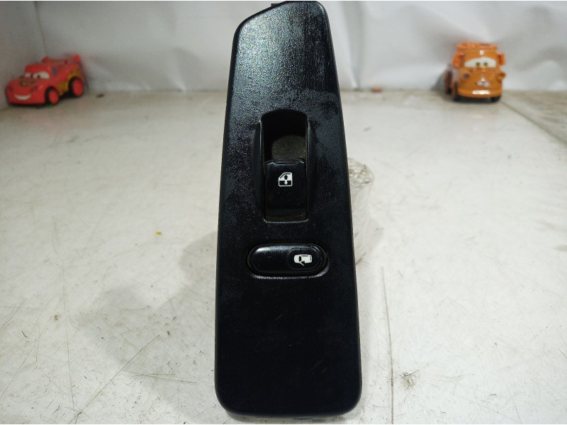 Recambio de mando elevalunas delantero derecho para ssangyong rexton 270 xdi limited referencia OEM IAM 96327938 96327938 963279