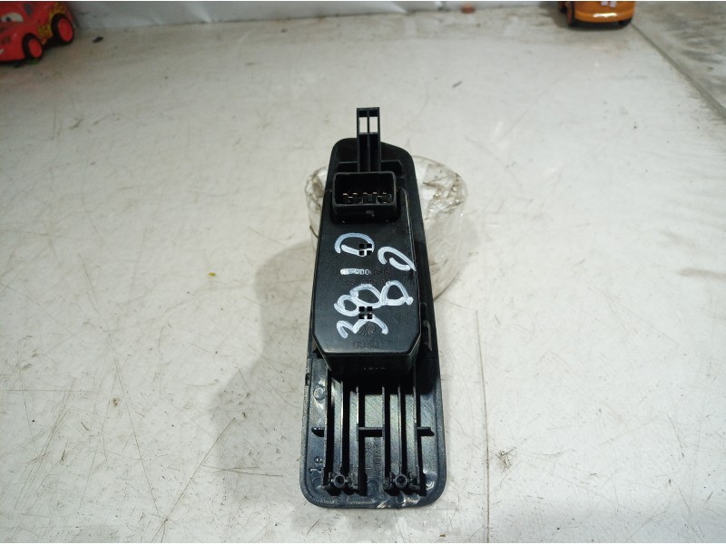 Recambio de mando elevalunas delantero derecho para ssangyong rexton 270 xdi limited referencia OEM IAM 96327938 96327938 963279
