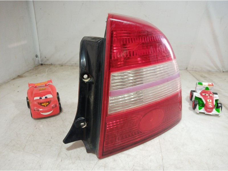 Recambio de piloto trasero derecho para kia shuma 1.5 cat referencia OEM IAM OK2B151140 OK2B151140 OK2B151140