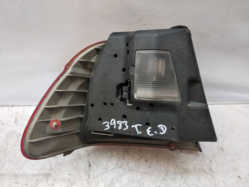 Recambio de piloto trasero derecho para bmw serie 3 berlina (e46) 320d referencia OEM IAM   