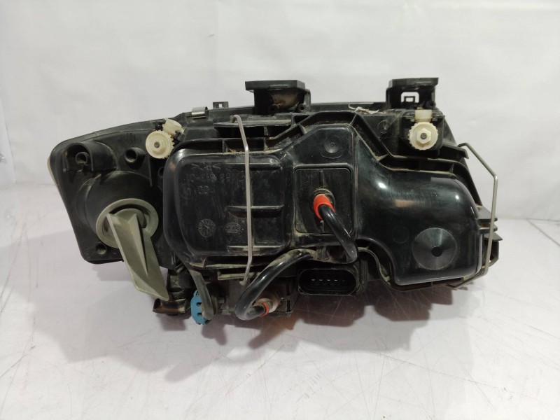 Recambio de faro izquierdo para audi a6 avant (4b5) 2.5 tdi quattro referencia OEM IAM   